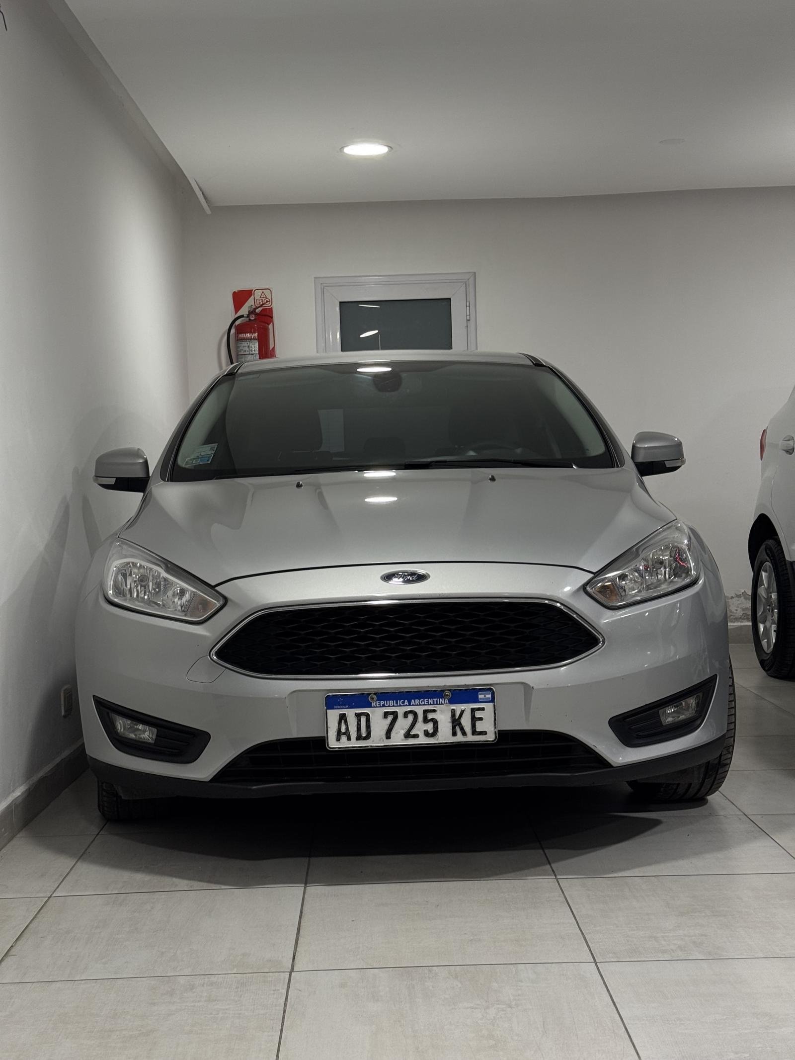 Ford  Focus S 